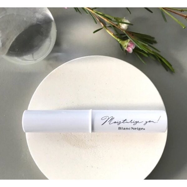 Lip Cream with pure vitamin E and completely safe to eat.  Like taking a vitamin for your body